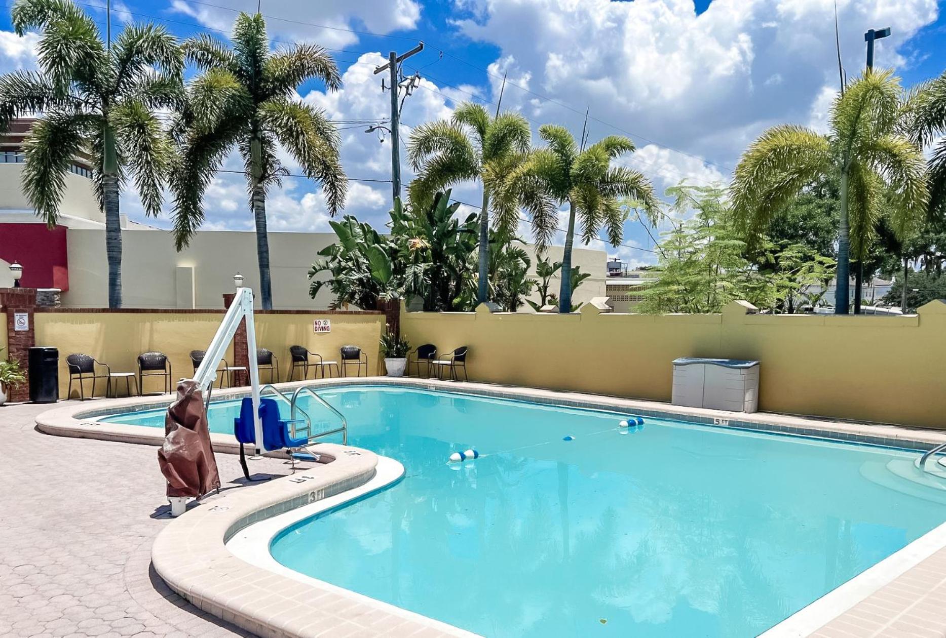 Quality Inn Airport - Cruise Port Tampa Esterno foto